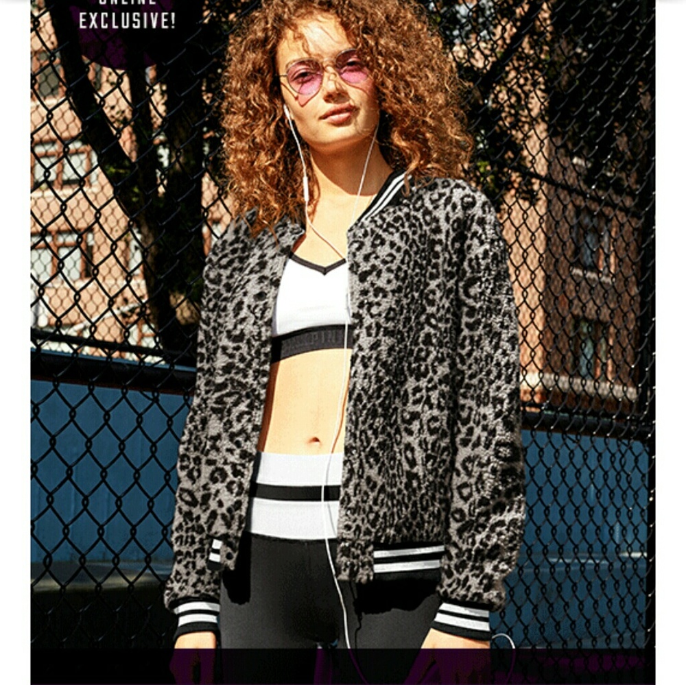 VS PINK Limited Leopard Sherpa Bomber - Medium